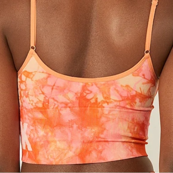 PINK Seamless Lightly Lined Sports Crop - Picture 3 of 6